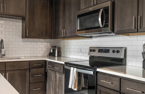 Palmetto Apartment | Landing | Incredible 1BD, Yoga Studio, Pool