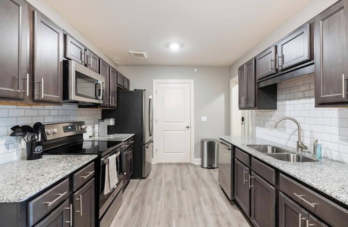 Cocoa Apartment | Landing | Incredible 3BD, Gym, Pool