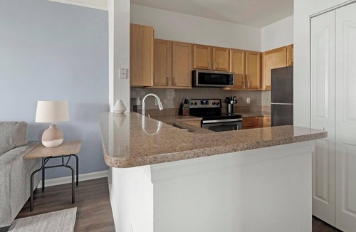 Southside Apartment | Landing | Incredible 1BD, Yoga Studio