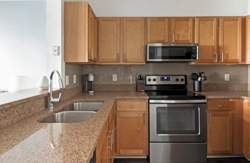 Southside Apartment | Landing | Incredible 1BD, Yoga Studio