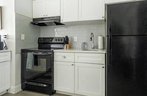 St. Petersburg Apartment | Landing | Modern 1BD, Yoga Studio, Gym