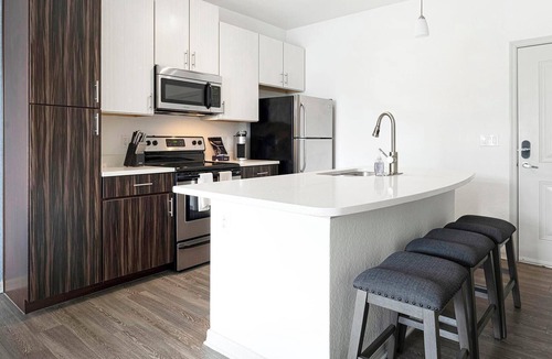 Fairvilla Apartment | Landing | Modern 1BD, Clubhouse, Gym