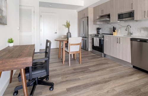 Overtown Apartment | Landing | Modern 1BD, Pool