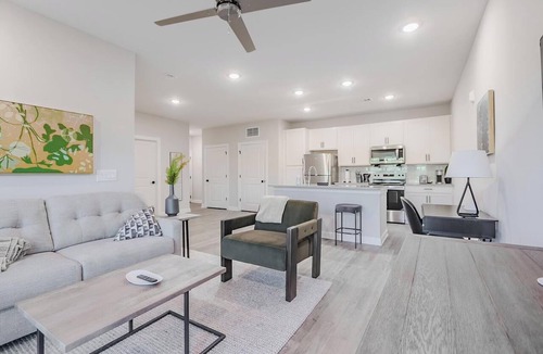 Fort Myers Apartment | Landing | Modern 1BD, Pool