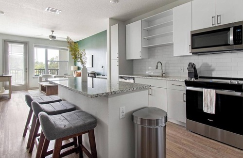 Southside Apartment | Landing | Modern 1BD, Clubhouse, Gym