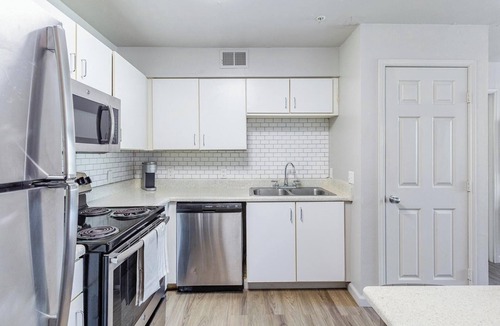 Tallahassee Apartment | Landing | Modern 1BD, Game Room, Gym