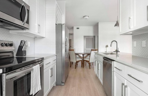 Rural Estates Apartment | Landing | Modern 2BD, Clubhouse, Courtyard