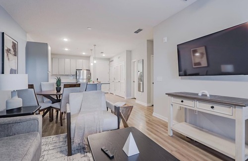 Interchange Square Apartment | Landing | Modern 2BD, Gym, Clubhouse