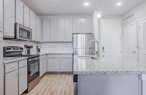 Interchange Square Apartment | Landing | Modern 2BD, Gym, Clubhouse