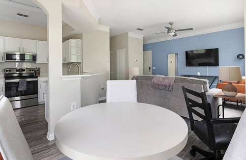 Southside Apartment | Landing | Spectacular 1BD, Yoga Studio