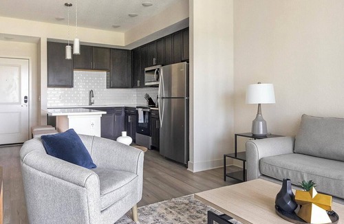 Palmetto Apartment | Landing | Spectacular 1BD, Yoga Studio, Gym