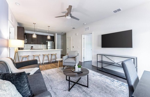 Historic Downtown Kissimmee Apartment | Landing | Spectacular 2BD, Yoga Studio