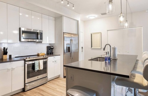 Port Tampa City Apartment | Landing | Spectacular 2BD, Pool, Gym