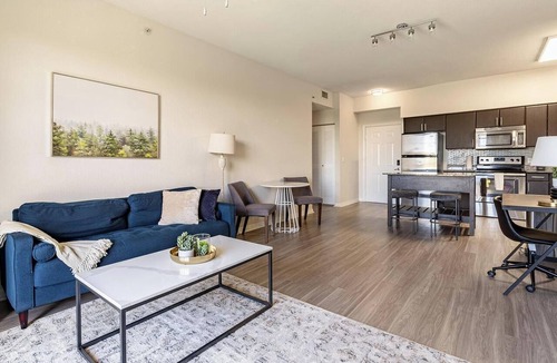 Miramar Apartment | Landing | Spectacular 2BD, Clubhouse, Gym