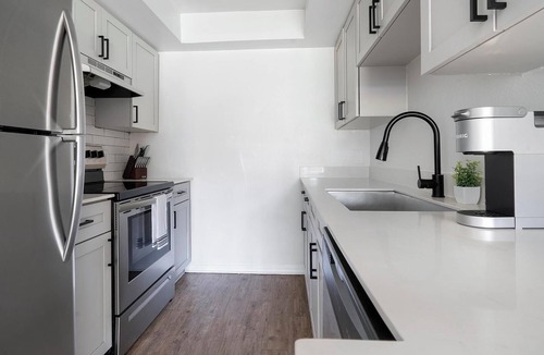 Fruitville Apartment | Landing | Spectacular 1BD, Gym, Clubhouse