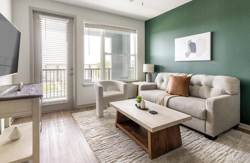 Southside Apartment | Landing | Stunning 1BD, Gym, Clubhouse
