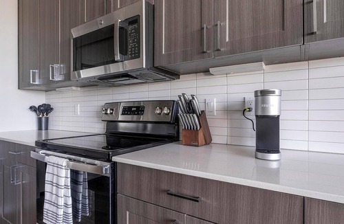 Whitney Beach Apartment | Landing | Stunning 1BD, Gym, Clubhouse