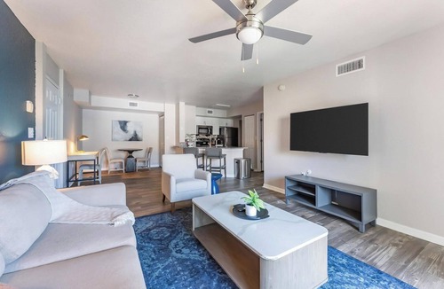 Orlando Apartment | Landing | Stunning 1BD, Gym