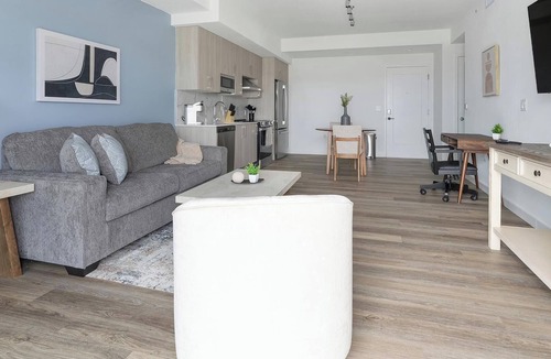 Overtown Apartment | Landing | Stunning 1BD, Pool