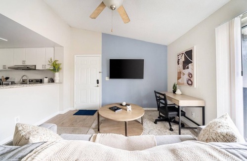 Interchange Square Apartment | Landing | Stunning 1BD, Tennis Court, Gym