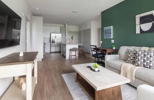 Southside Apartment | Landing | Stunning 2BD, Gym, Clubhouse