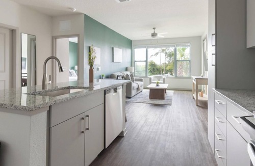Southside Apartment | Landing | Stunning 2BD, Gym, Clubhouse