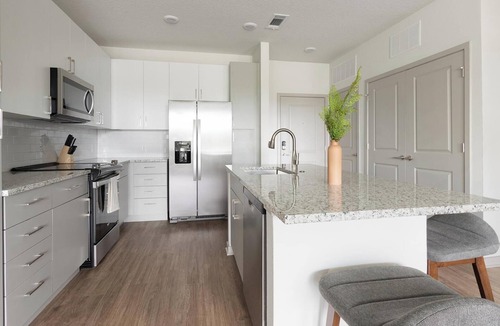 Southside Apartment | Landing | Stunning 2BD, Gym, Clubhouse