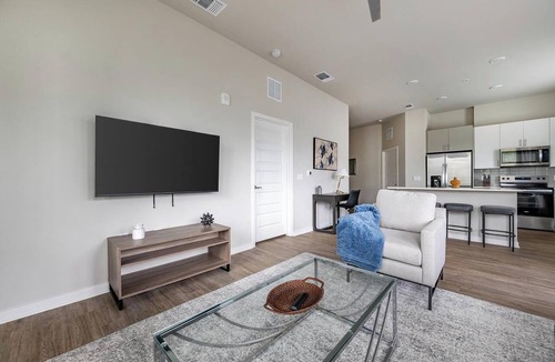 Wimauma Apartment | Landing | Stunning 2BD, Gym, Clubhouse