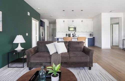 Apopka Apartment | Landing | Stunning 3BD, Clubhouse, Gym