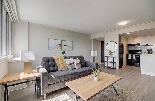 St. Petersburg Apartment | Landing | Stunning 2BD, Courtyard, Clubhouse