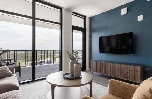 St. Petersburg - Clearwater Apartment | Landing | Stunning 2BD, Gym