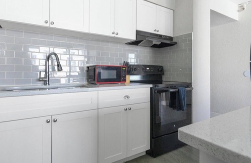 St. Petersburg Apartment | Landing | Stylish 1BD, Yoga Studio, Clubhouse