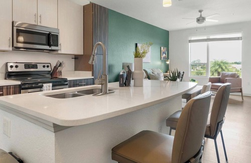 Fairvilla Apartment | Landing | Stylish 1BD, Gym, Clubhouse