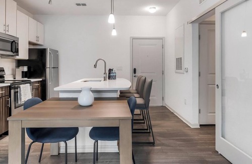 Fairvilla Apartment | Landing | Stylish 1BD, Gym, Clubhouse