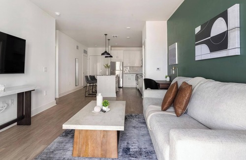 Laurel Apartment | Landing | Stylish 1BD, Gym, Clubhouse