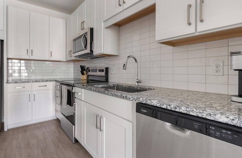 Laurel Apartment | Landing | Stylish 1BD, Gym, Clubhouse
