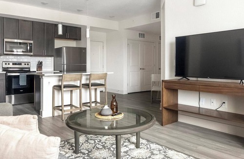 Palmetto Apartment | Landing | Stylish 1BD, Pool, Clubhouse