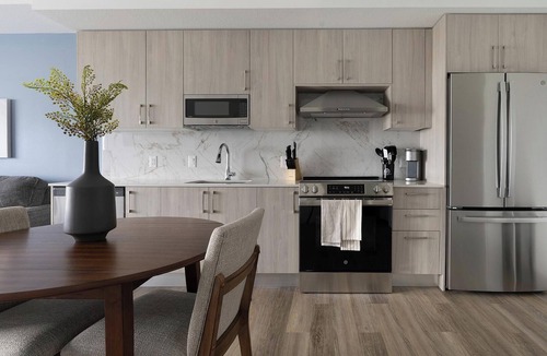 Overtown Apartment | Landing | Stylish 1BD, Pool