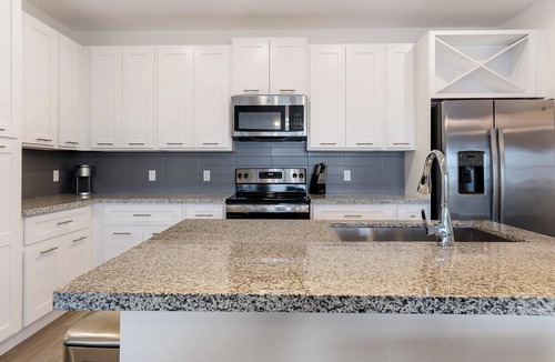 Apopka Apartment | Landing | Stylish 2BD, Clubhouse, Gym
