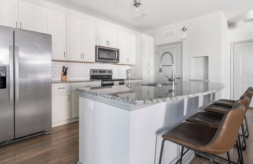 Fort Myers Apartment | Landing | Stylish 2BD in The Forum