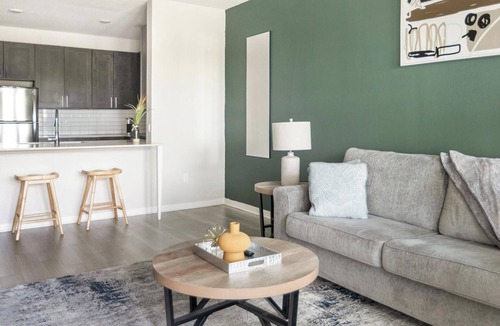 Sun City Center Apartment | Landing | Stylish 1BD, Gym