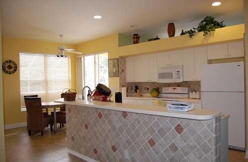 Central Naples House | Large 3 Brd Briarwood Lake-View Pool Villa NEWLY renovated Bathroom