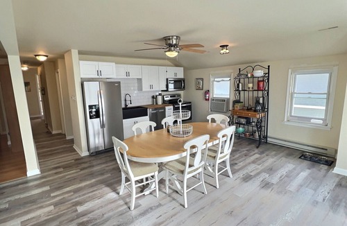 Goshen House | Large Bayfront Home, Sleeps 15 – 2 Full Floors, Perfect for Multiple Families