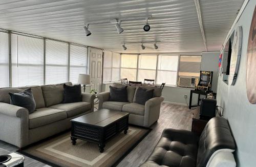 Columbus House | Large executive home with 5 bedrooms, 2.5 baths and game room.