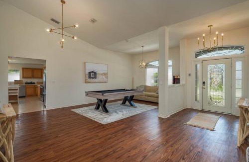Lakeland House | Large House, Fireside Hot Tub, King Bed Suite