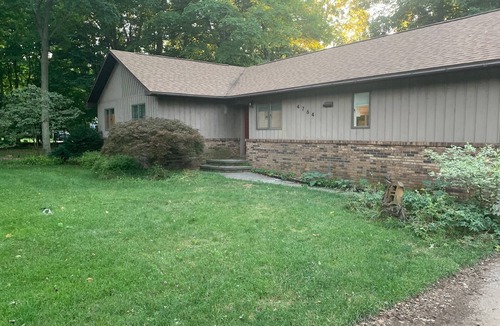 Whitehall House | Large Lake House on Triple Lot With Huge Treed Deck Overlooks Water