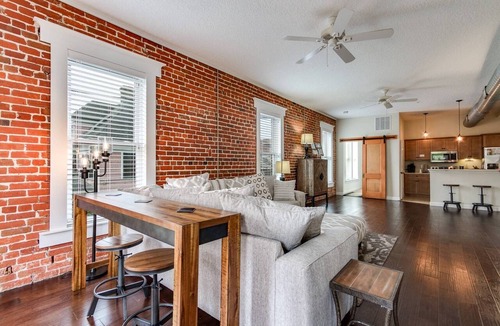 Springfield Condo | Large Loft w/Balcony, Shared Patio w/Hot Tub, BBQ