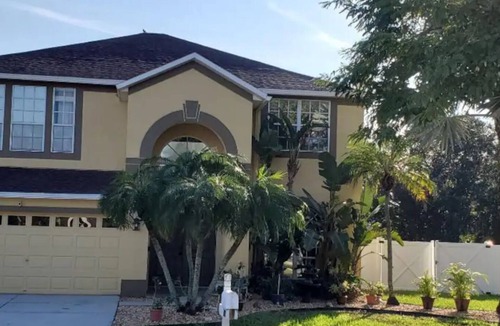 Lakeview Village House | Large Pool Home for Fun, Faith & Family!