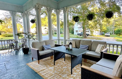 Montezuma House | Large Victorian Family-Friendly Home in Peaceful Rural Town with AC, WiFi