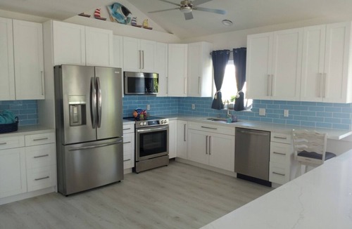 Islamorada House | Large Waterfront Home with 80 ft Dockage and Boat Lift with Pool In Islamorada